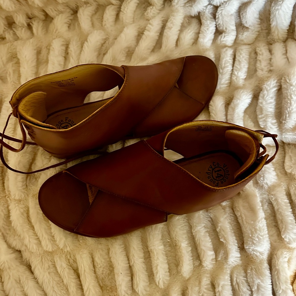 Leather Lining (Soft) & Upper. - image 4